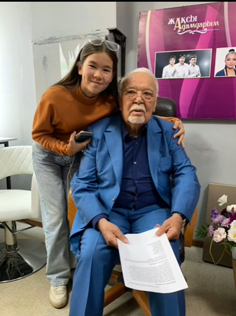 Өнер мен кино әлемінде өзіндік қолтаңбасы бар, талантты шәкіртіміз Айсұлу Жанболатқызы