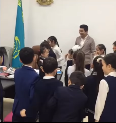 ДИРЕКТОР КАБИНЕТІНЕ САЯХАТ